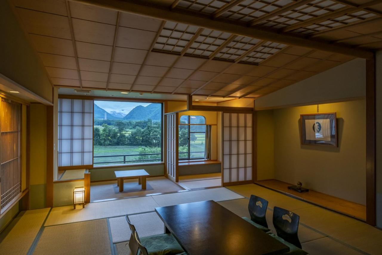 Kurobe View Hotel Омати Экстерьер фото